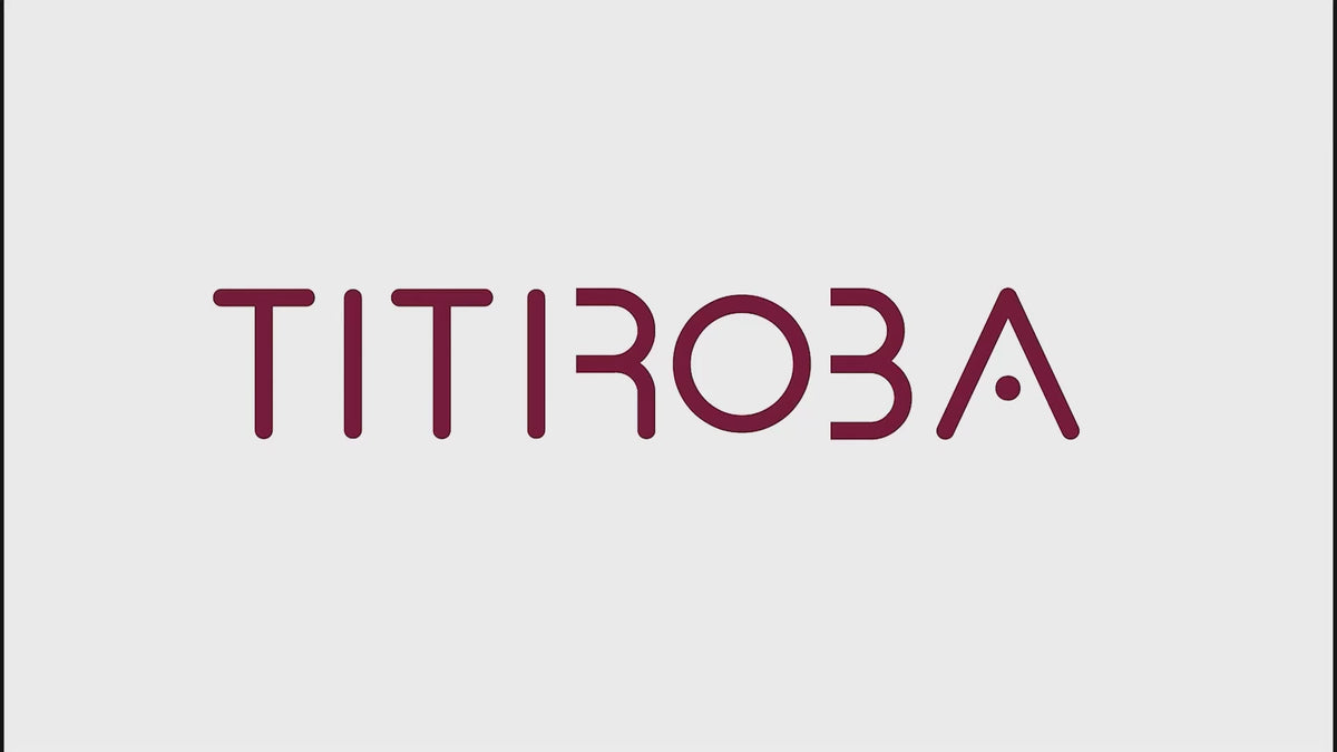【本当に滑らない】TITIROBA ベビーハンガー 子供用 キッズ すべらない かたくずれ防止 赤ちゃん 新生児 スリム 軽量 ベルベット
